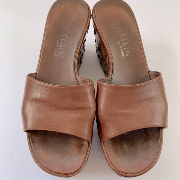 Anne Klein 90’s platform wedges with studs redish brown leather sandals US 10 - Picture 3 of 8